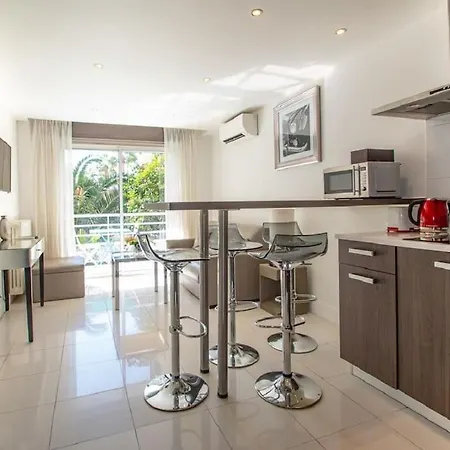 Croisette: 2bdr * Cannes