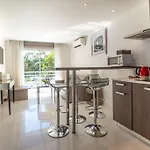 Croisette: 2bdr * Cannes